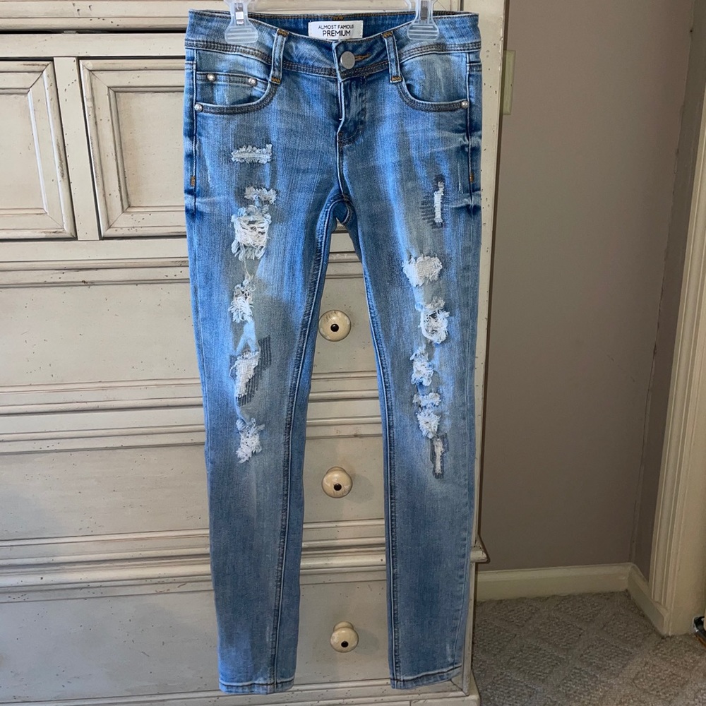 Cute Ripped jeans - Picture 2 of 2